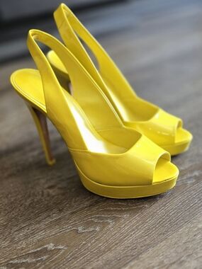 ALDO Yellow Patent Peep-Toe Slingback Platforms - Size 7